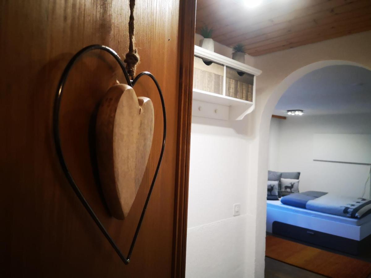 萨姆瑙恩Haus Crestas公寓 外观 照片
